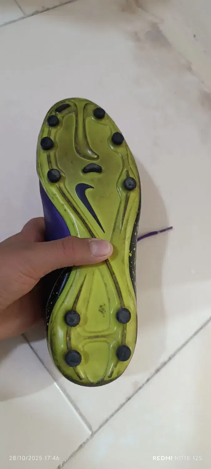 استوک نایک اورجینال|کیف، کفش، کمربند|پرند, فاز ۶|دیوار