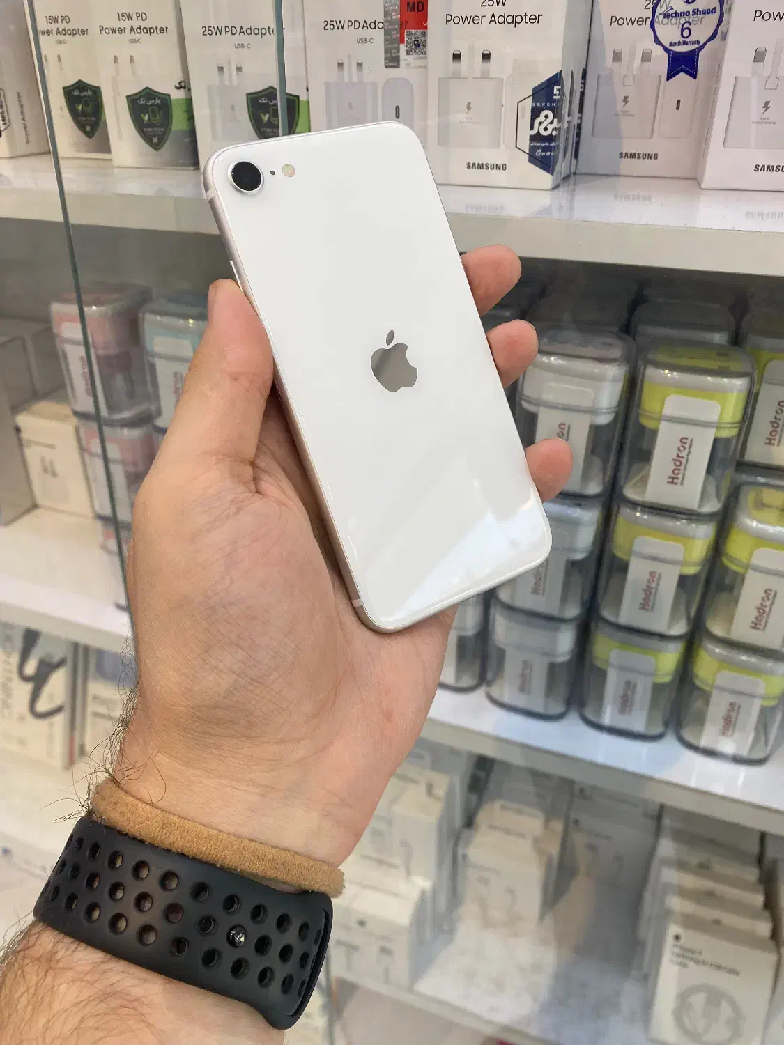 ایفون se2020 در حد فوق العاده نو|موبایل|کرج, گوهردشت|دیوار