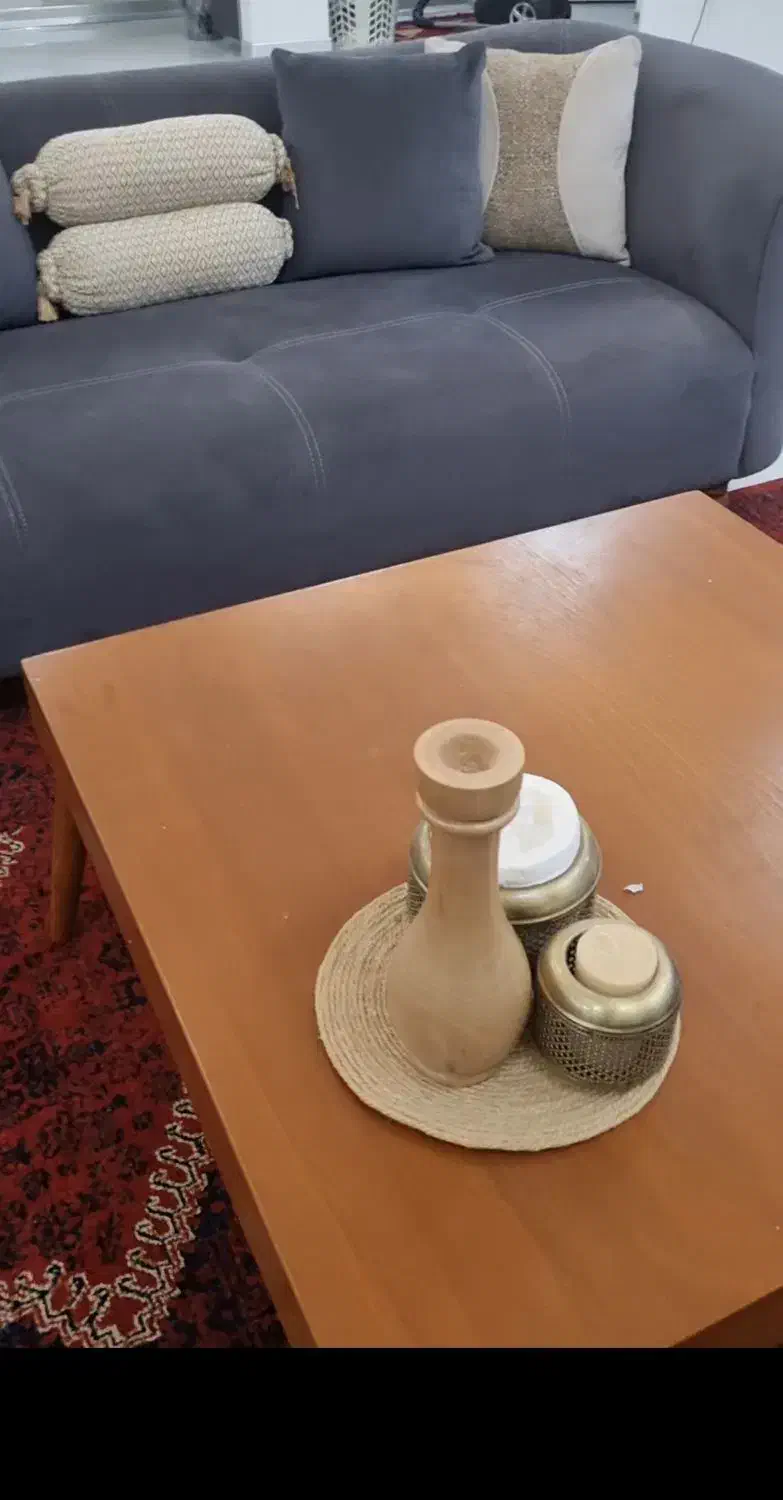 مبل نیم ست|مبلمان خانگی و میز عسلی|گلبهار, شهر جدید گلبهار|دیوار