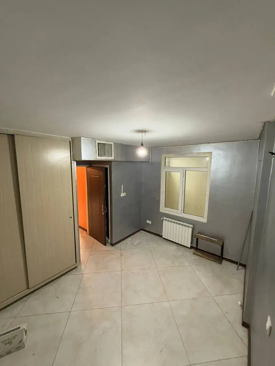 اجاره اتاق تو سالن مجهز|اجارهٔ دفتر کار، اتاق اداری، مطب|تهران, مینای جنوبی|دیوار