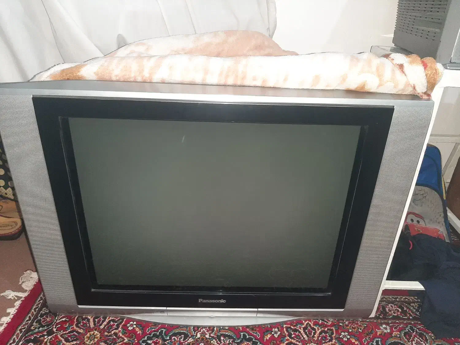 با سلام دو عدد تلویزیون سالم ۲۹اینج و ۱۴|تلویزیون و پروژکتور|خرم‌آباد, |دیوار