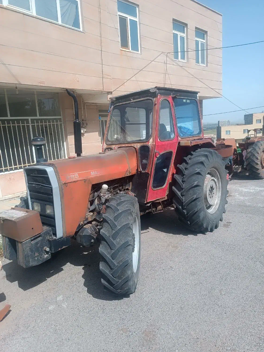 تراکتور۲۸۵مدل ۶۳|خودرو سنگین|تیکمه داش, |دیوار