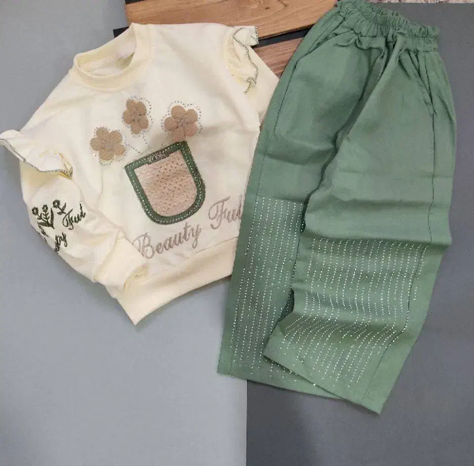 پوشاک زنانه و بچگانه شیک قیمت مناسب|لباس|تربت جام, میان جام|دیوار