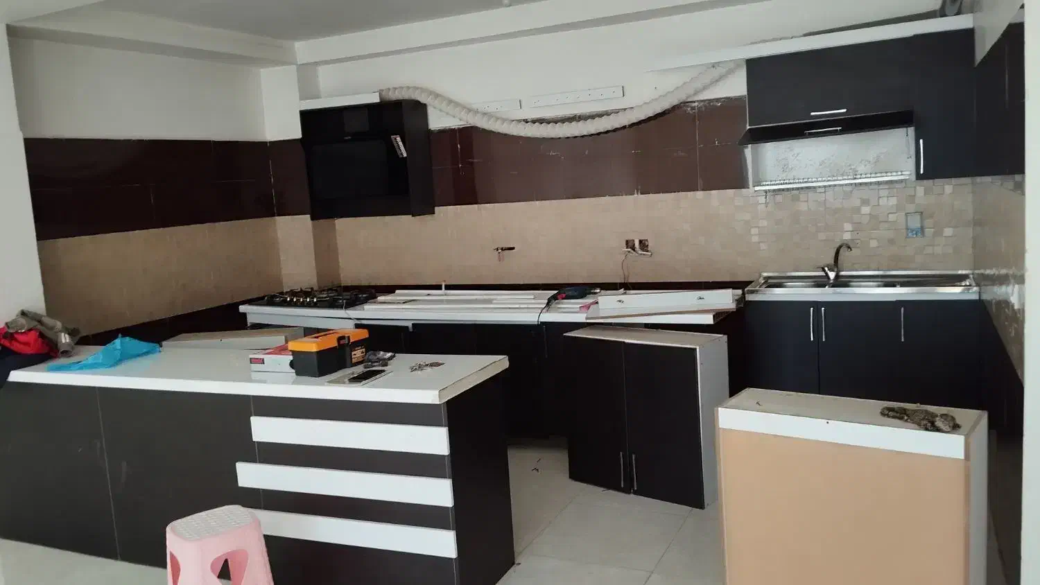 کابینت کامل اجاق گاز سینک هود|آب‌چکان و نظم‌دهنده ظروف|فردوسیه, |دیوار