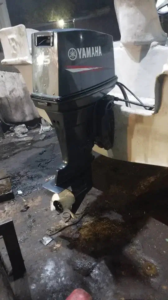 قایق موتور 85سیلند 25 تمیز2018|قایق و سایر وسایل نقلیه|بندرلنگه, |دیوار