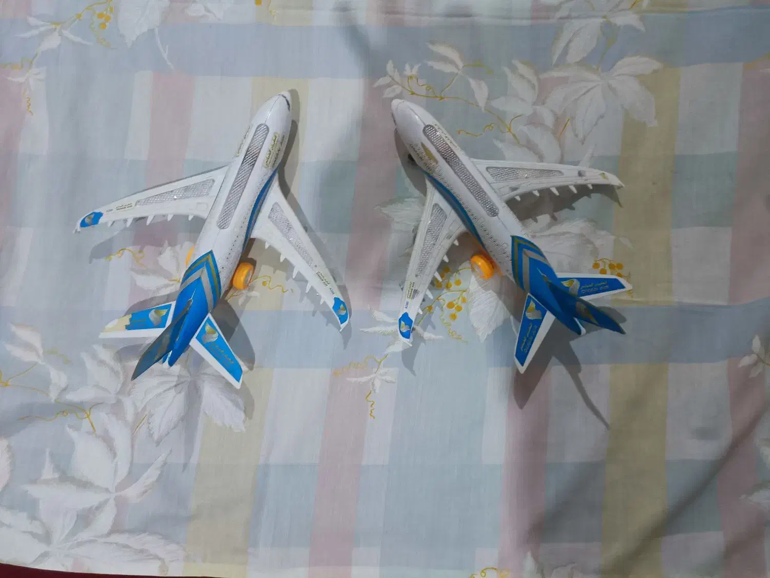 هواپیمای اسباب بازی باطری خور موزیکال|اسباب‌بازی بچه|بوشهر, |دیوار