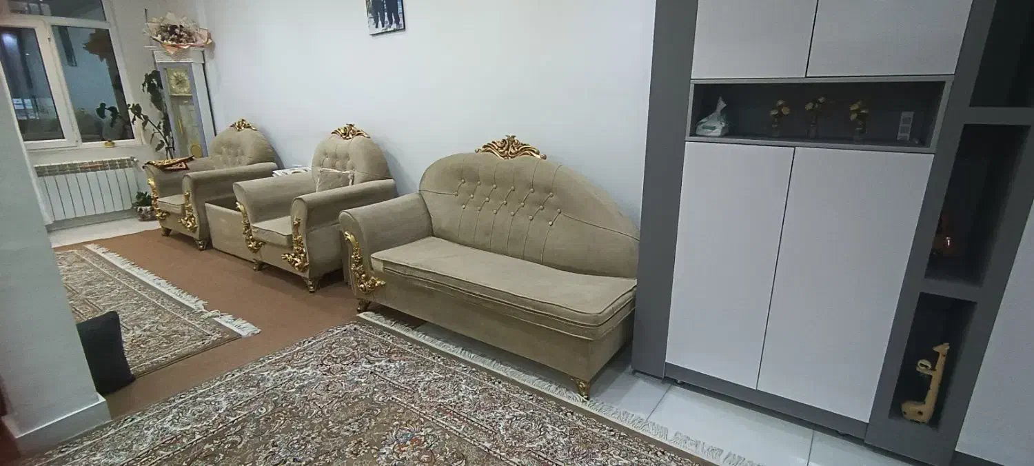 فروش مبل کلاسیک سالم|مبلمان خانگی و میز عسلی|سقز, |دیوار