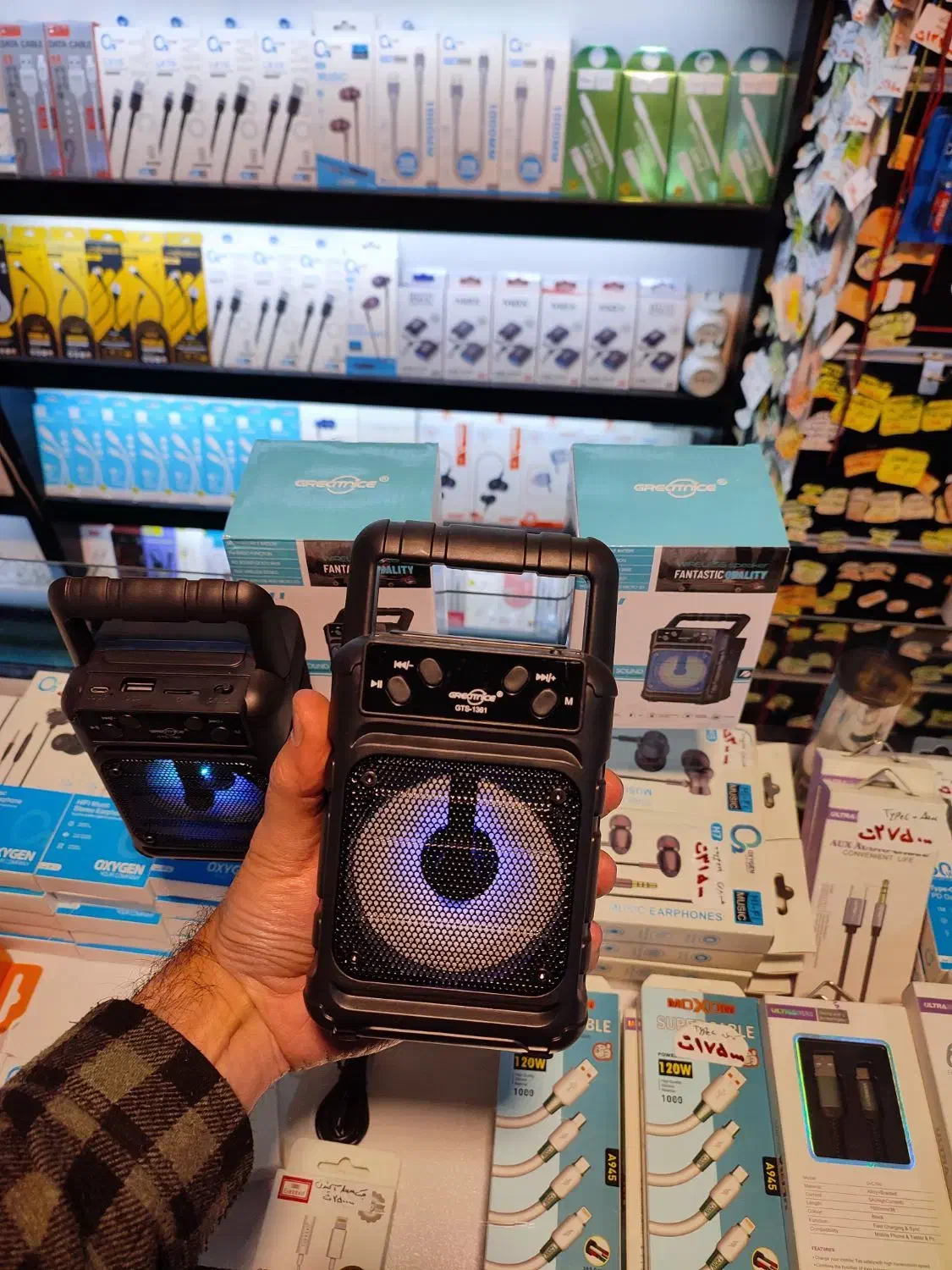 اسپیکر ۳اینچی فلشخور بلوتوث . آک|سیستم صوتی خانگی|تبریز, |دیوار