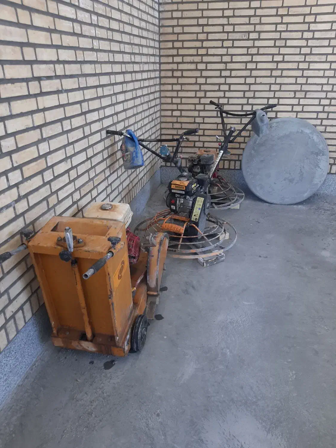 خدمات،ماله پروانه،آلموتور،کاتربرش،بتن پیوینگ|خدمات پیشه و مهارت|بیرجند, |دیوار