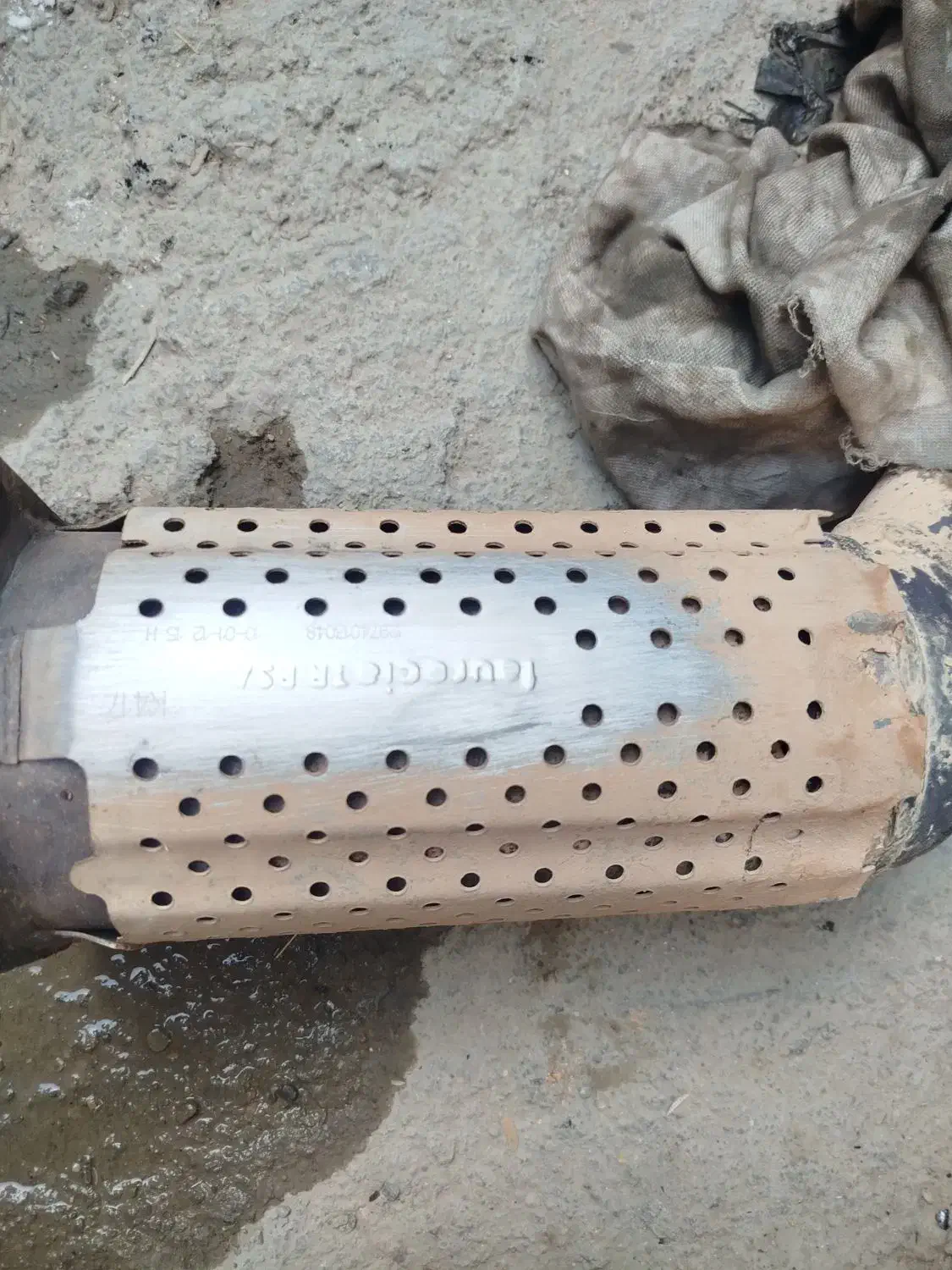 کاتالیزر|قطعات یدکی و لوازم جانبی|اصفهان, باغ نگاره|دیوار