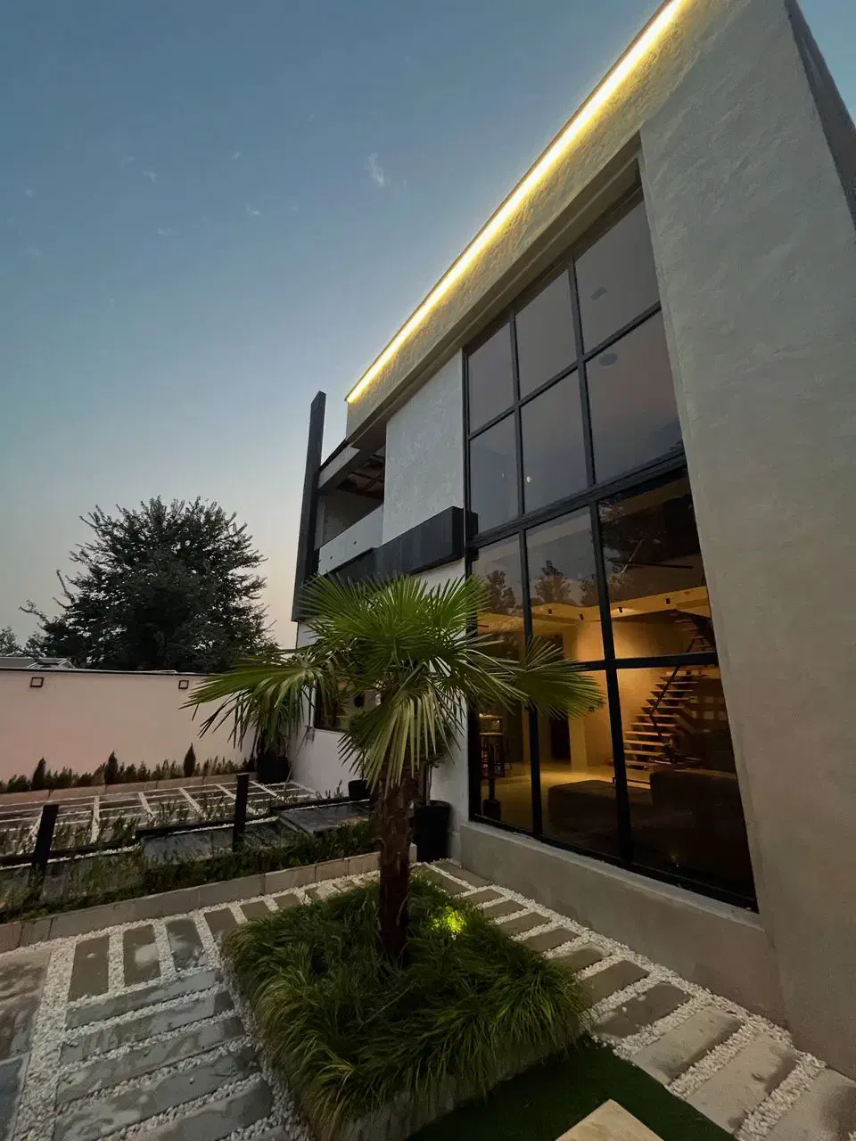 ویلااستخردار روباز آب گرم /۳ خوابه /نزدیک کاسپین|اجارهٔ کوتاهمدت ویلا و باغ|رشت, معلم|دیوار