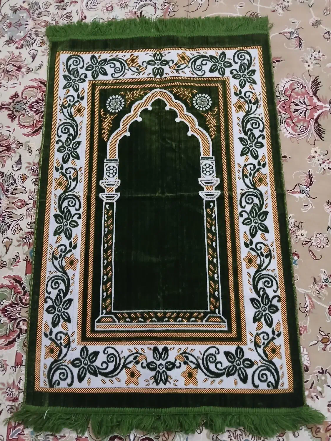 سجاده|زیورآلات و اکسسوری|مشهد, هنرستان|دیوار