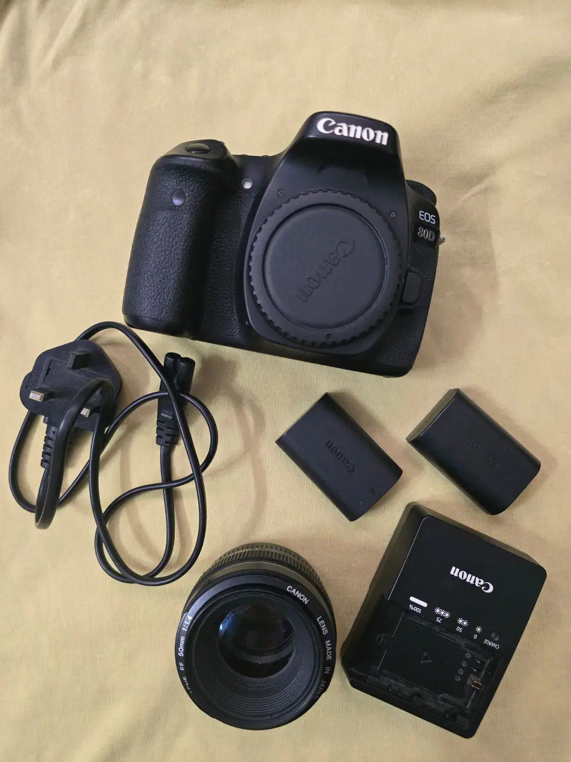 دوربین canon EOS 80D کاملا سالم|دوربین عکاسی و فیلم‌برداری|تهران, سلسبیل شمالی|دیوار
