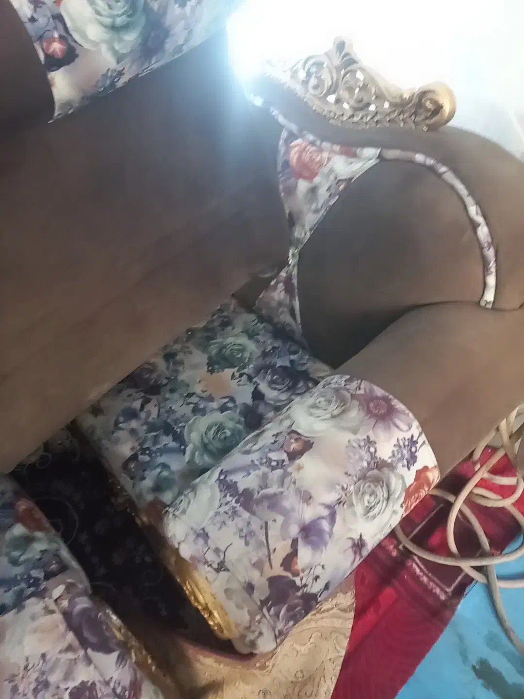 یه دست مبل هفت نفره|مبلمان خانگی و میز عسلی|قم, نخودی|دیوار