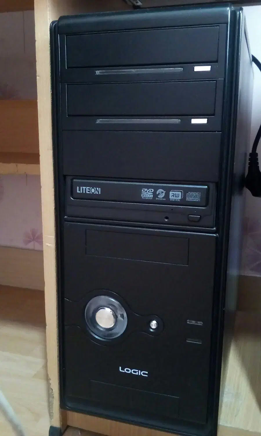 کامپیوتر رو میزی|رایانه رومیزی|سمنان, |دیوار