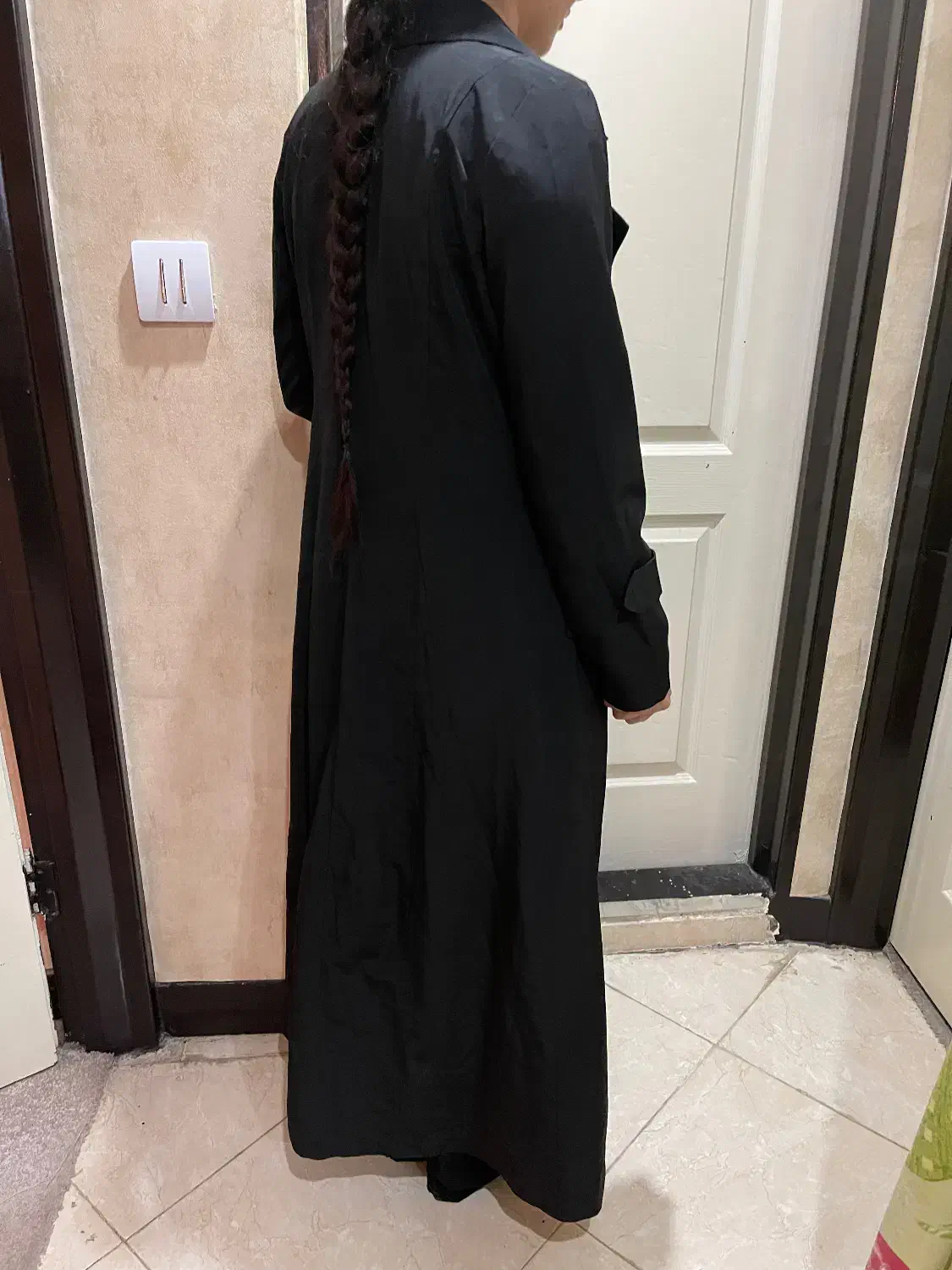 بارونی بلند|لباس|هشتگرد, فاز ۱ مهستان|دیوار