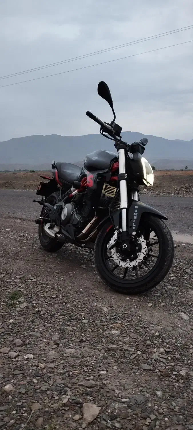 بنلی 300|موتورسیکلت|نیشابور, مازول|دیوار