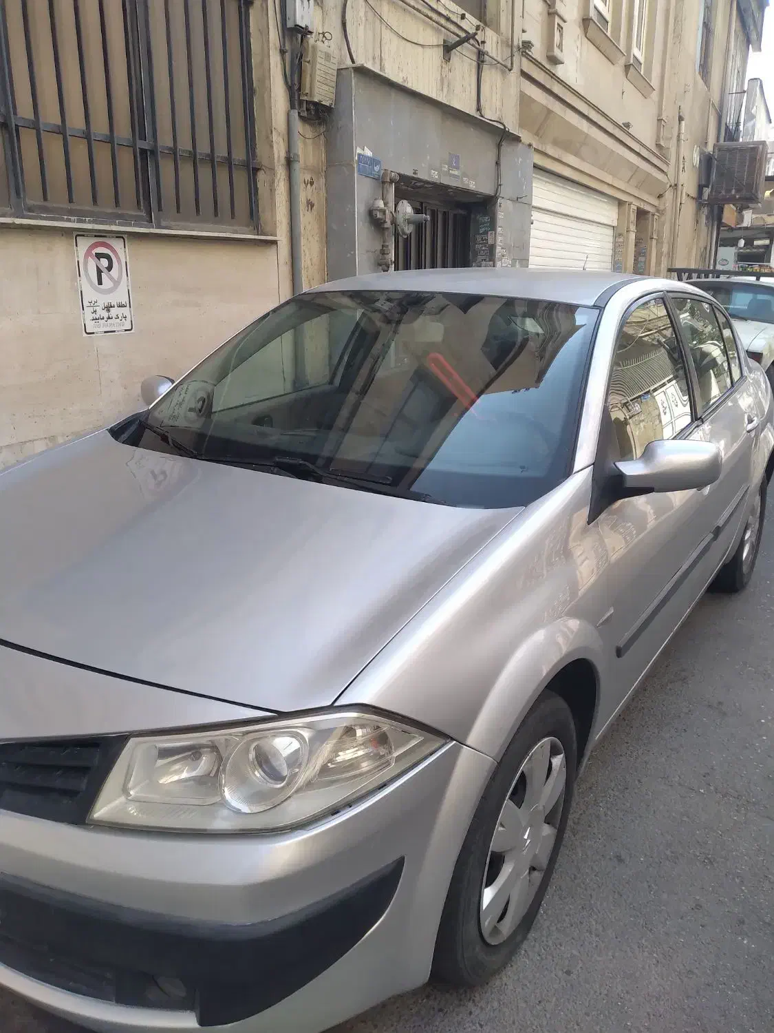 مگان ۲۰۰۰اتومات معاوضه|خودرو سواری و وانت|تهران, جیحون|دیوار