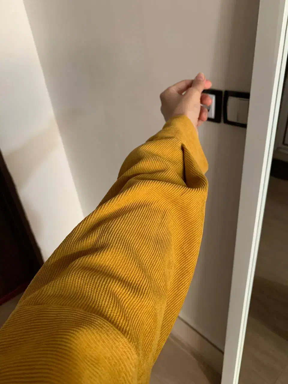 جنس فوق العاده|لباس|شیروان (خراسان), |دیوار