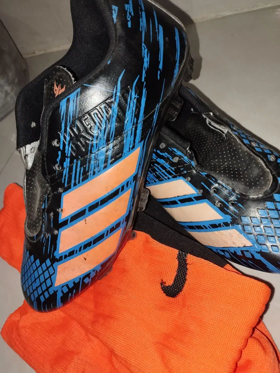 کفش و جوراب فوتبال بچگانه|کیف، کفش، کمربند|خرم‌آباد, |دیوار