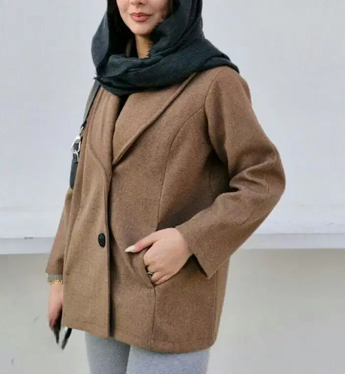 کت فوتر|لباس|صدرا-فارس, فاز ۱|دیوار