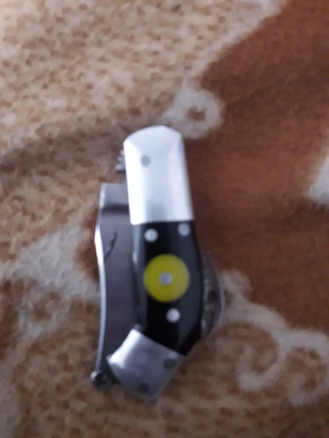 چاقو|کلکسیون اشیاء عتیقه|شیراز, کرونی(خاتونک)|دیوار