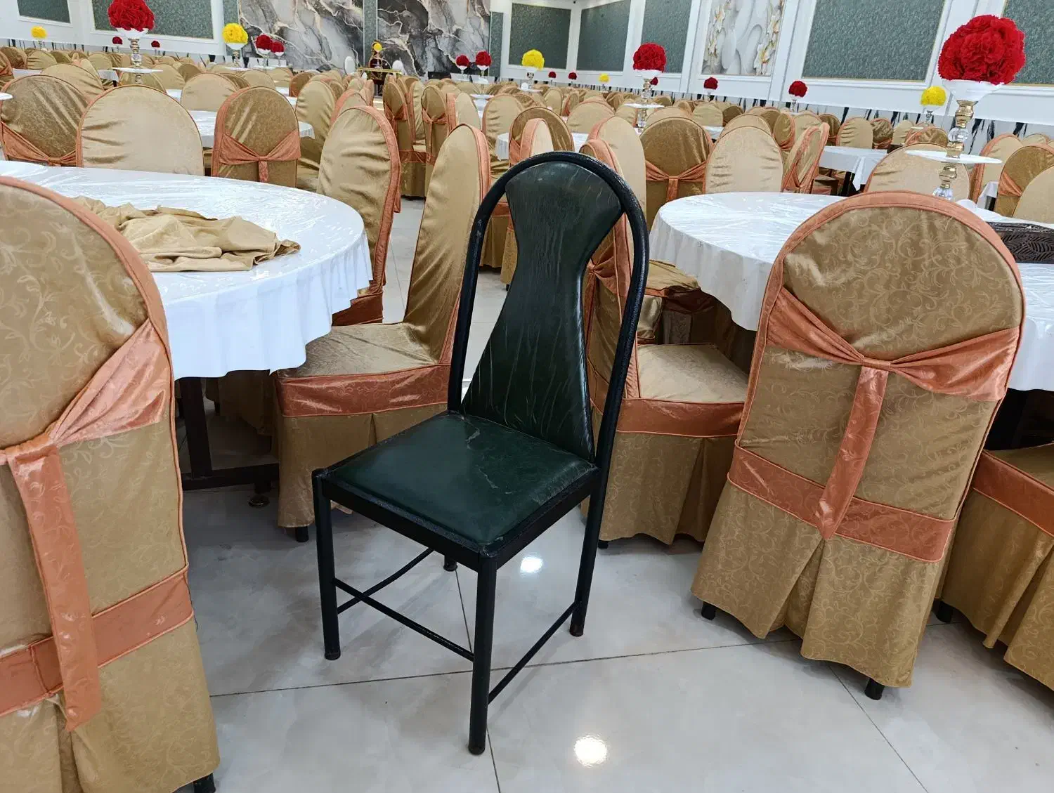 صندلی فلزی بادوام|کافی‌شاپ و رستوران|اقبالیه, |دیوار