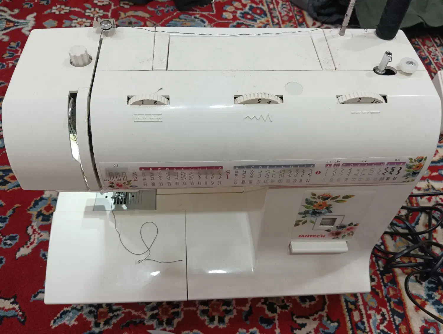 چرخ خیاطی تمیز نو فقط چند بار استفاده شده|چرخ خیاطی و ریسندگی|بندر امام خمینی, |دیوار