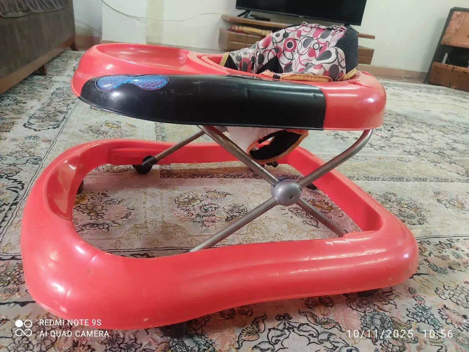 رو روئک|کالسکه و لوازم جانبی|فومن, |دیوار