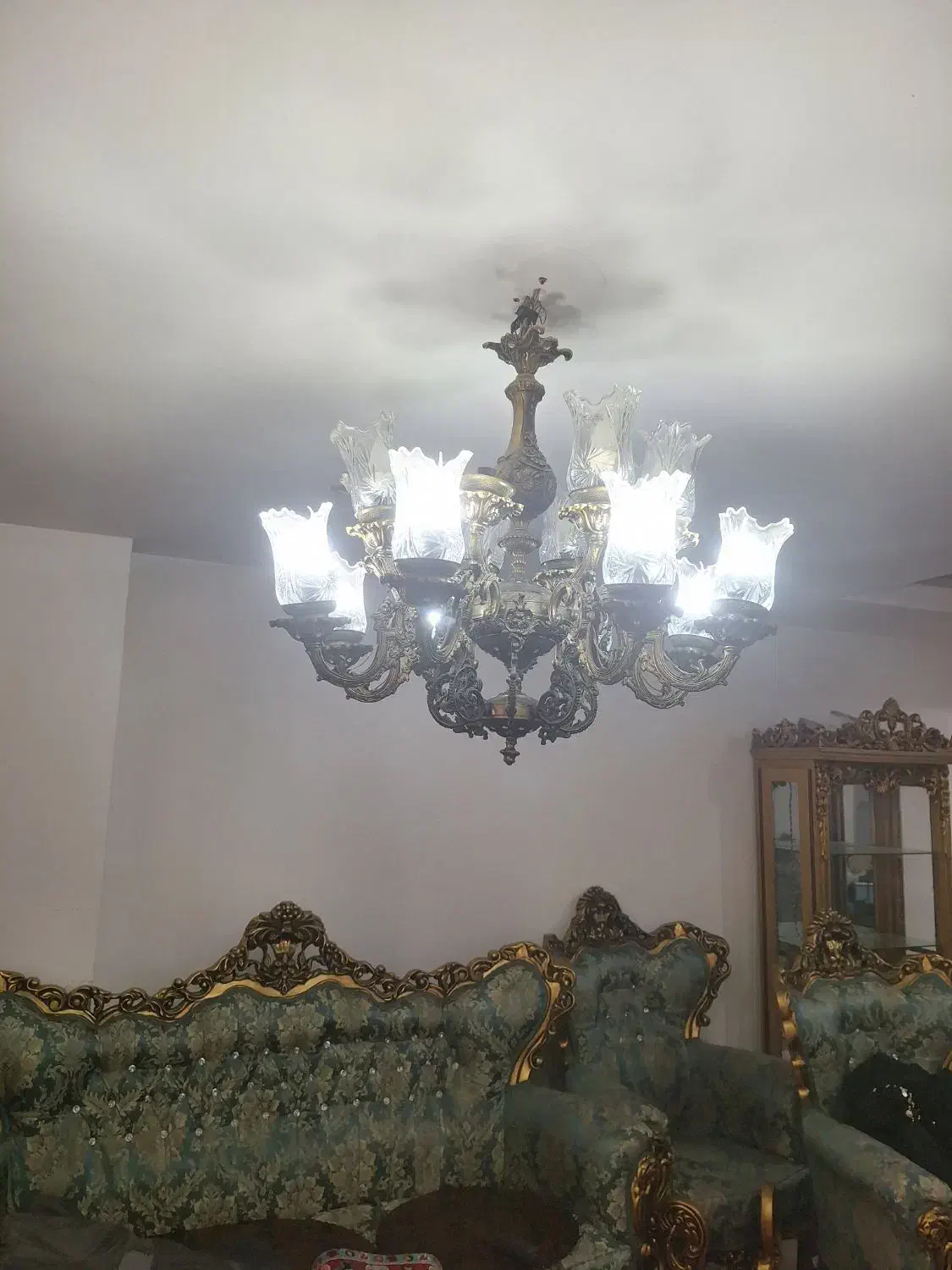 لوستر برنز اصل 16 شاخه با گوشواره های آویز|لوستر و چراغ آویز|کرج, کیانمهر|دیوار