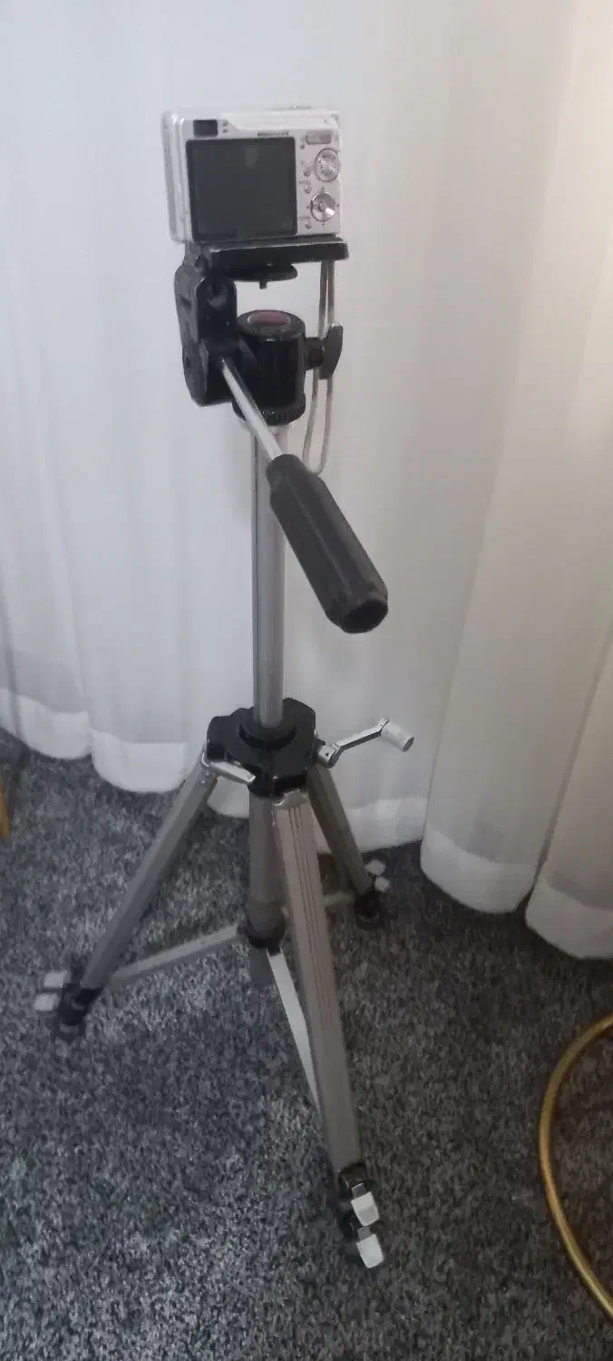 لوازم اشپزخانه واداری دوربین عکاسی سونی|دوربین عکاسی و فیلم‌برداری|همدان, |دیوار