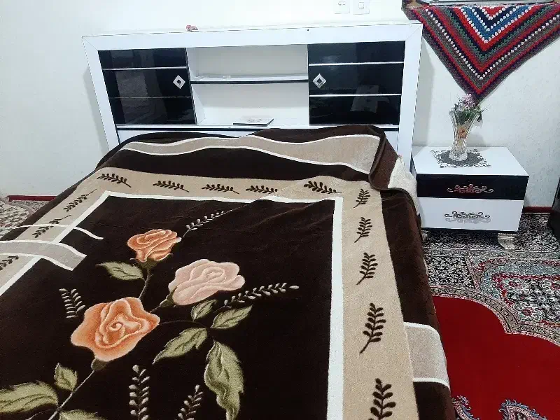 تخت خواب دونفره سفید مشکی|تخت و سرویس خواب|خرمآباد, |دیوار