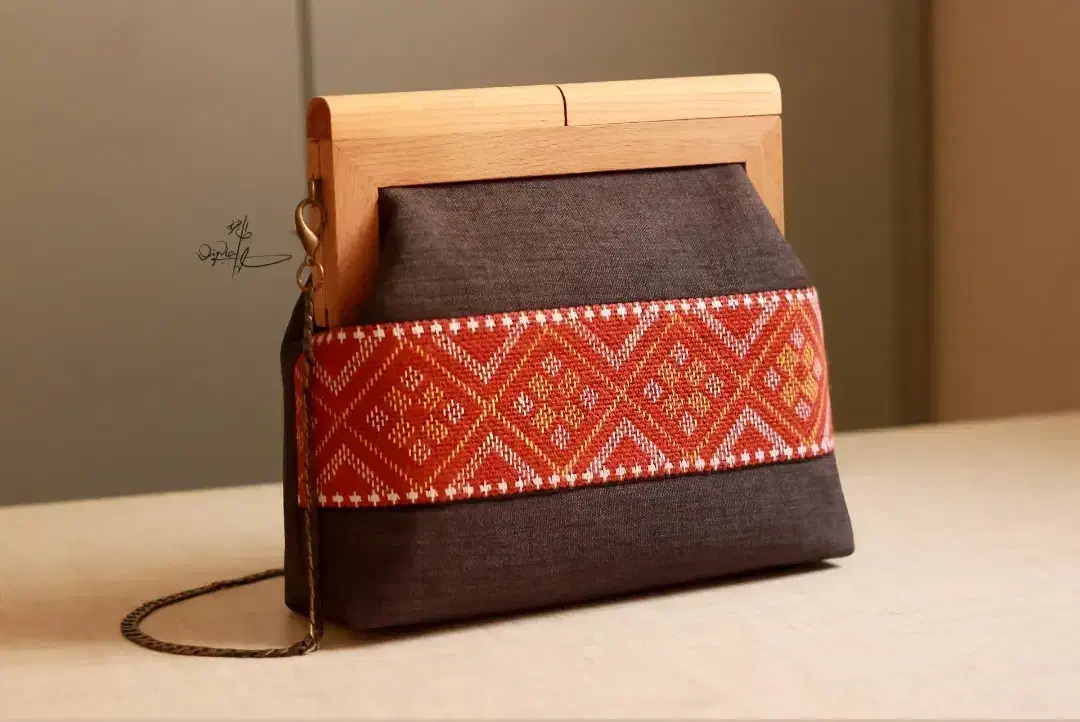 کیف دستی زنانه سوزن دوزی شده|لباس|هامون, |دیوار