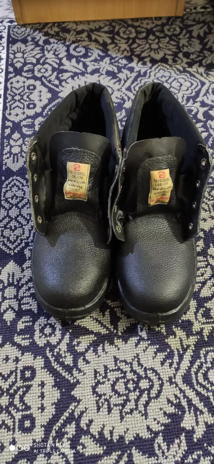 کفش ایمنی نگهبان|کیف، کفش، کمربند|خرمشهر, |دیوار