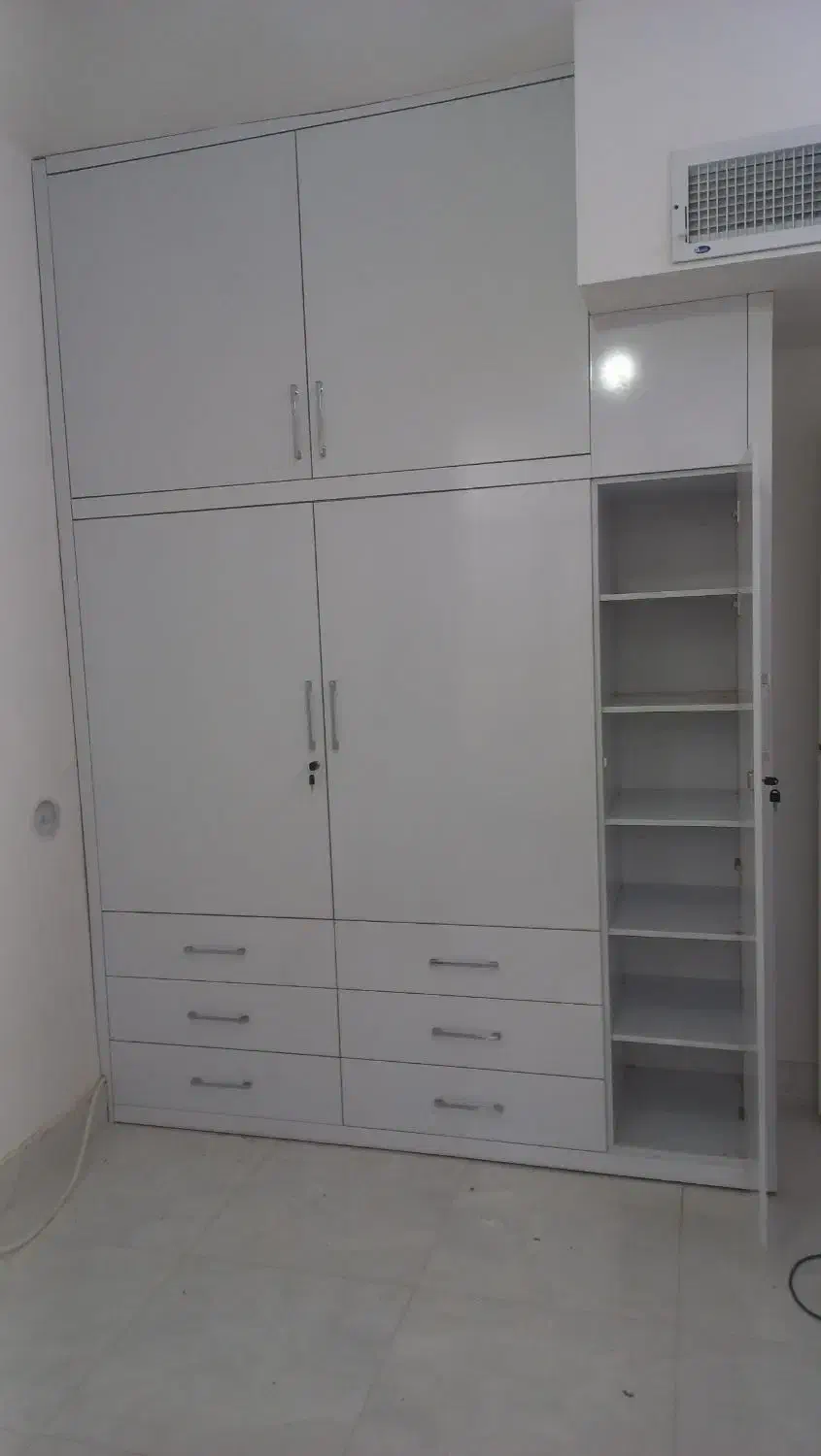 طراحی و اجرا انواع کابینتMDFهایگلاس|جاکفشی، کمد، دراور|آباده, |دیوار