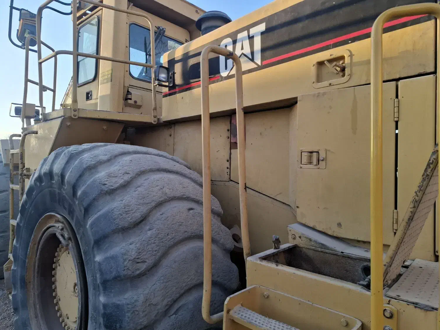 لودر 988f1|خودرو سنگین|اصفهان, ملک|دیوار