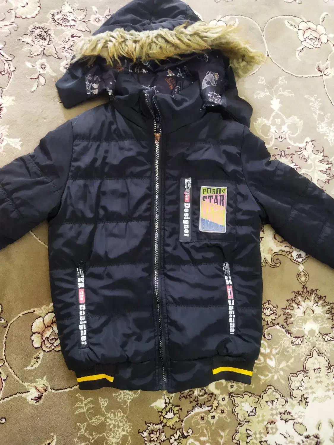 کاپشن پسرانه 6تا9 سال خیلی تمیز فقط ۳۰۰|کفش و لباس بچه|هشتگرد, شهرک بعثت|دیوار