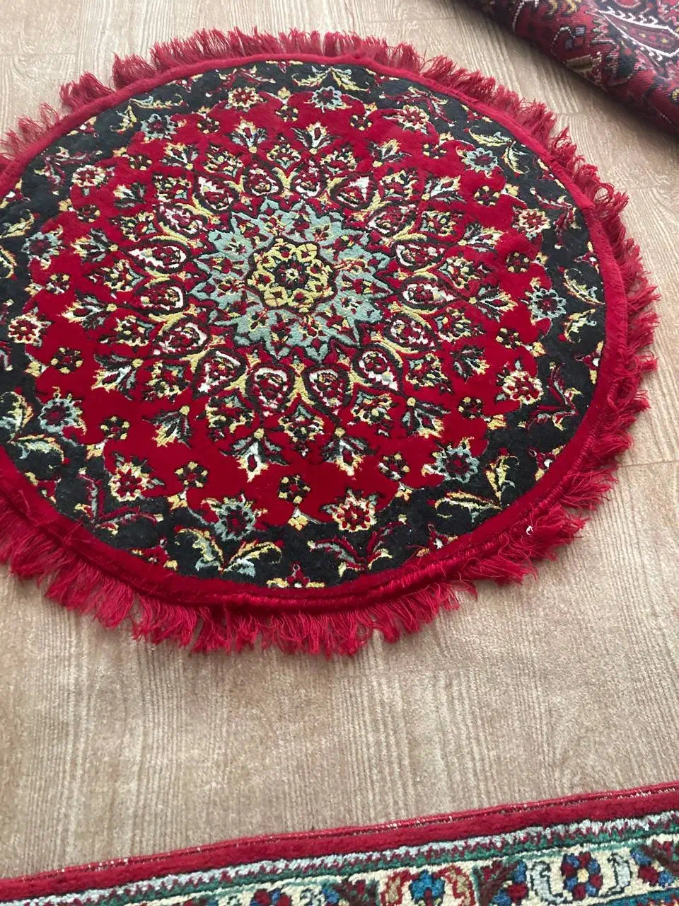 فرش ماشینی گرد|فرش|تبریز, |دیوار