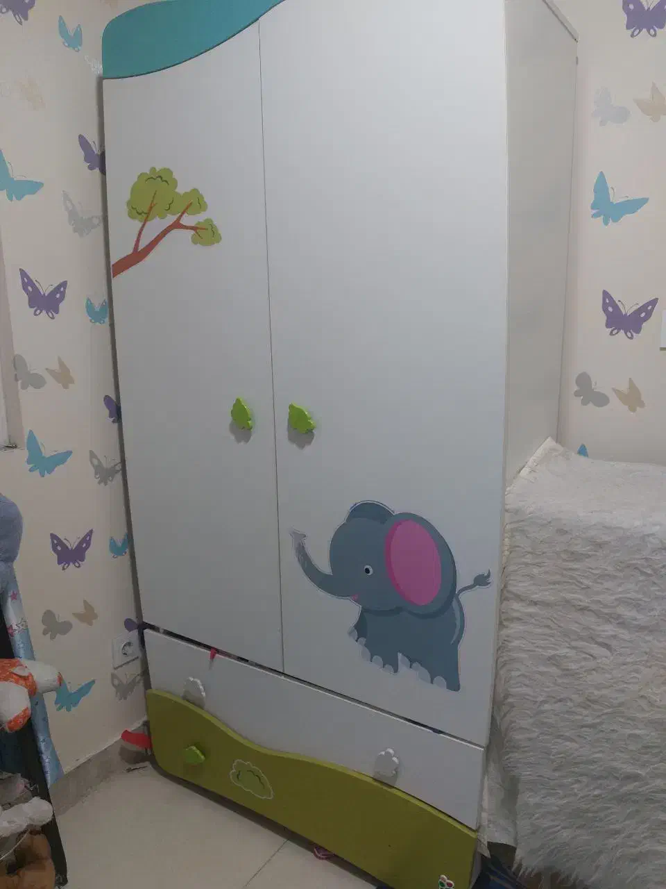 کمد وتخت مارک آپادانا|تخت و صندلی بچه|تهران, کوی بیمه|دیوار