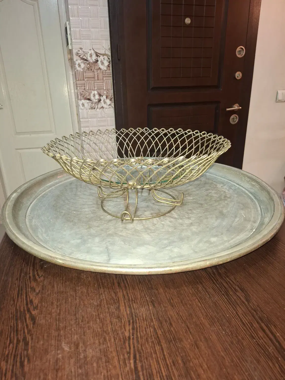 دیس میوه ۴۴ با سینی مسی قدیمی ۶۷|کلکسیون اشیاء عتیقه|تهران, فردوسی|دیوار