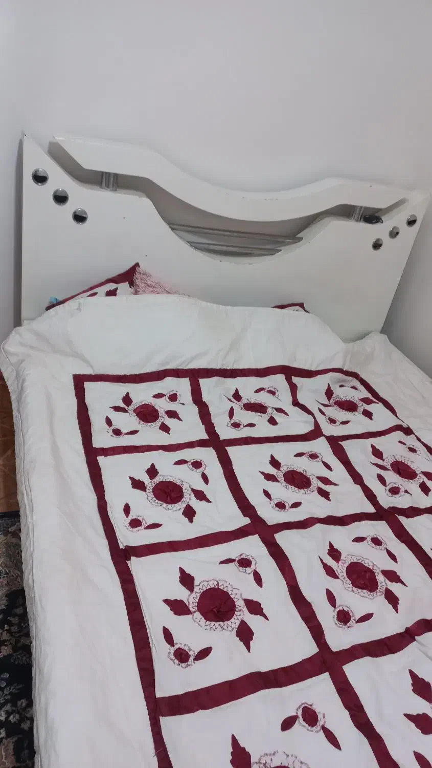 تخت خواب دونفره بدون کفی سالم|تخت و سرویس خواب|اردبیل, |دیوار