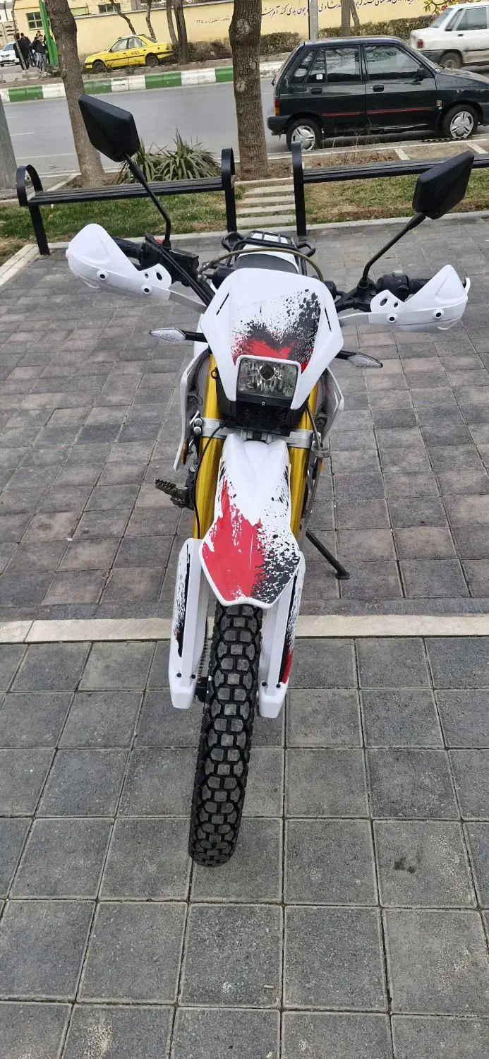 تریل روان ۲۰۰cc|موتورسیکلت|مشهد, گلبرگ|دیوار