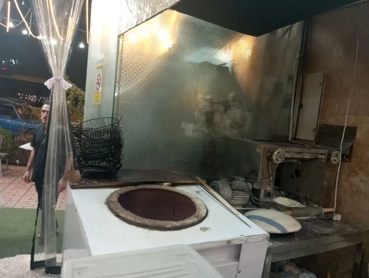 شاطر کبابی|استخدام خدمات فروشگاه و رستوران|تهران, تهرانپارس غربی|دیوار