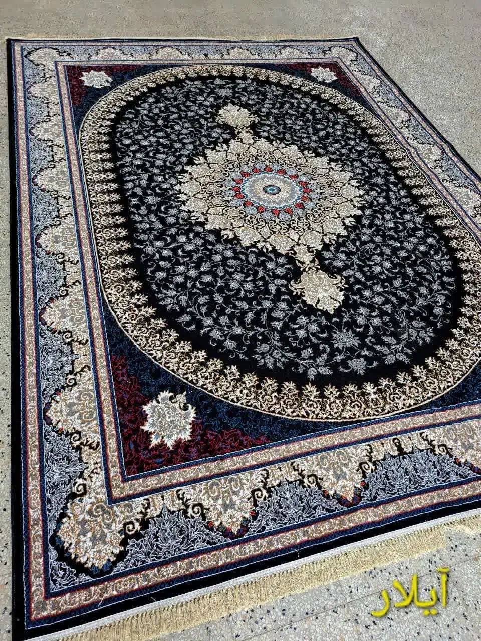 فرش عارف ، انبار بزرگ فرشهای تخفیفی|فرش|آمل, |دیوار