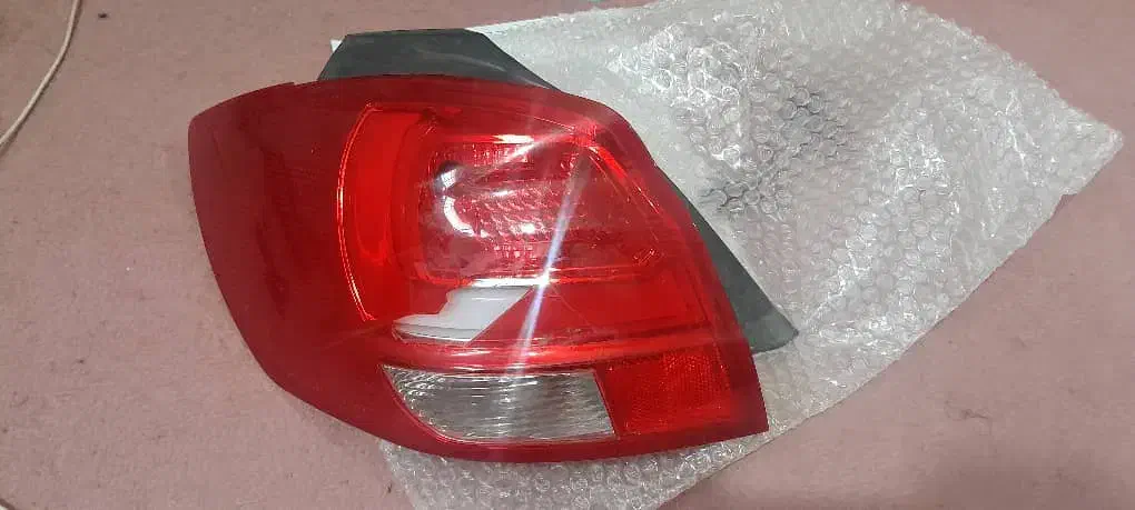 چراغ عقب کوئیک به گلگیر|قطعات یدکی و لوازم جانبی|اهواز, مجاهد|دیوار