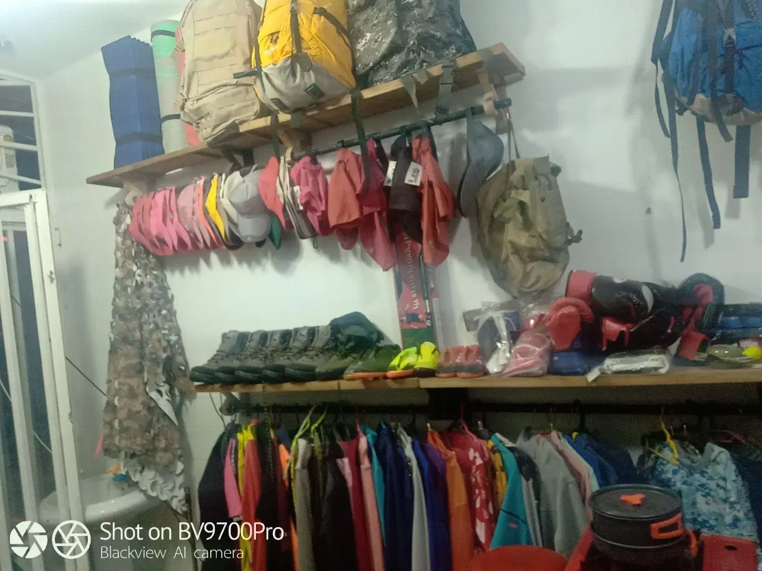 فروش تجهیزات کوهنوردی و لوازم ورزشی بعلت تغییر شغل|کوهنوردی و کمپینگ|اردل, |دیوار