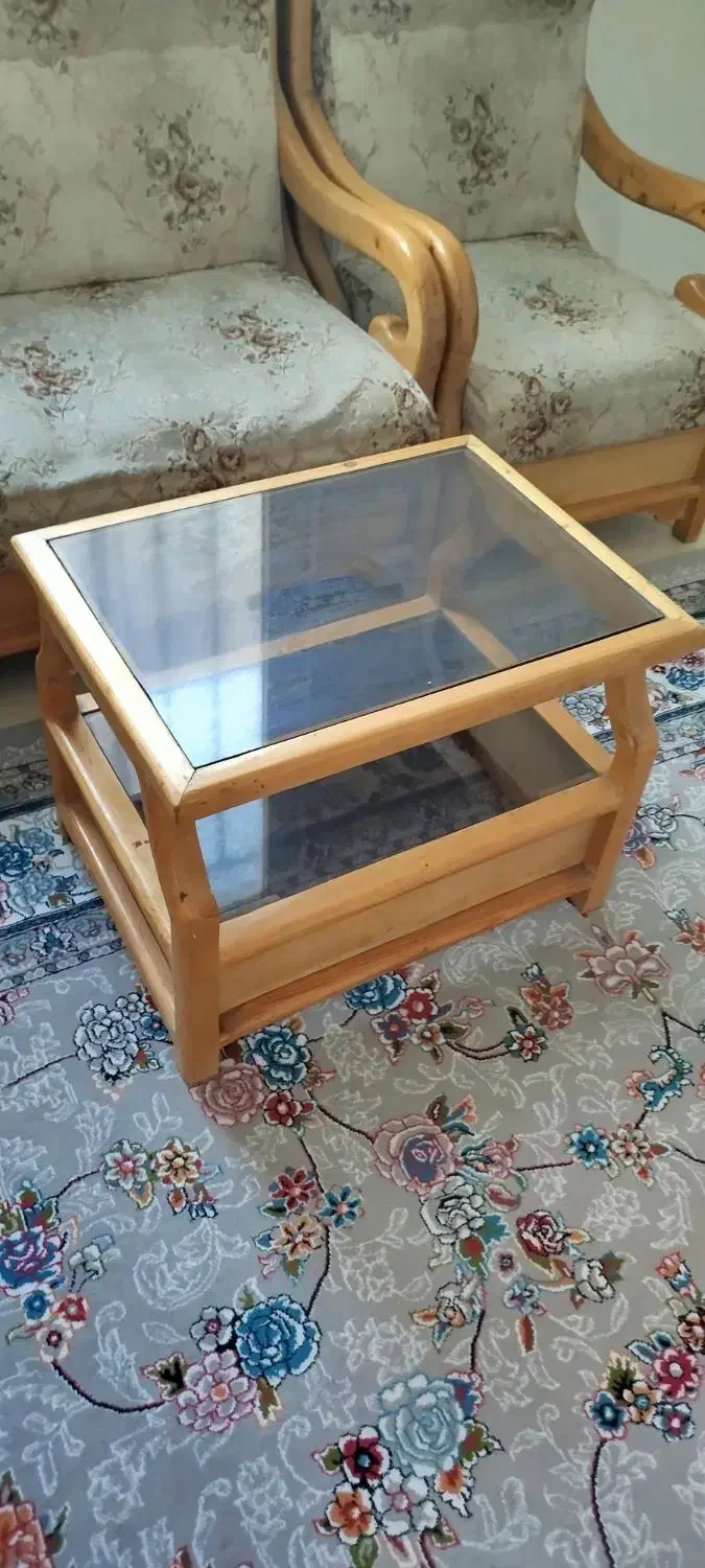 مبل ۸نفره سالم کیفیت خوب|مبلمان خانگی و میز عسلی|گلبهار, شهر جدید گلبهار|دیوار