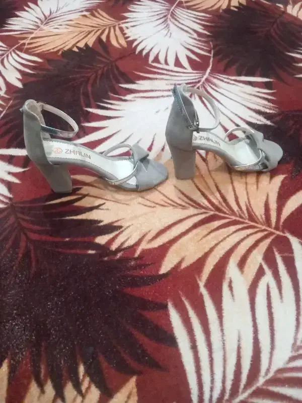 کفش مخملی|کیف، کفش، کمربند|اردبیل, |دیوار