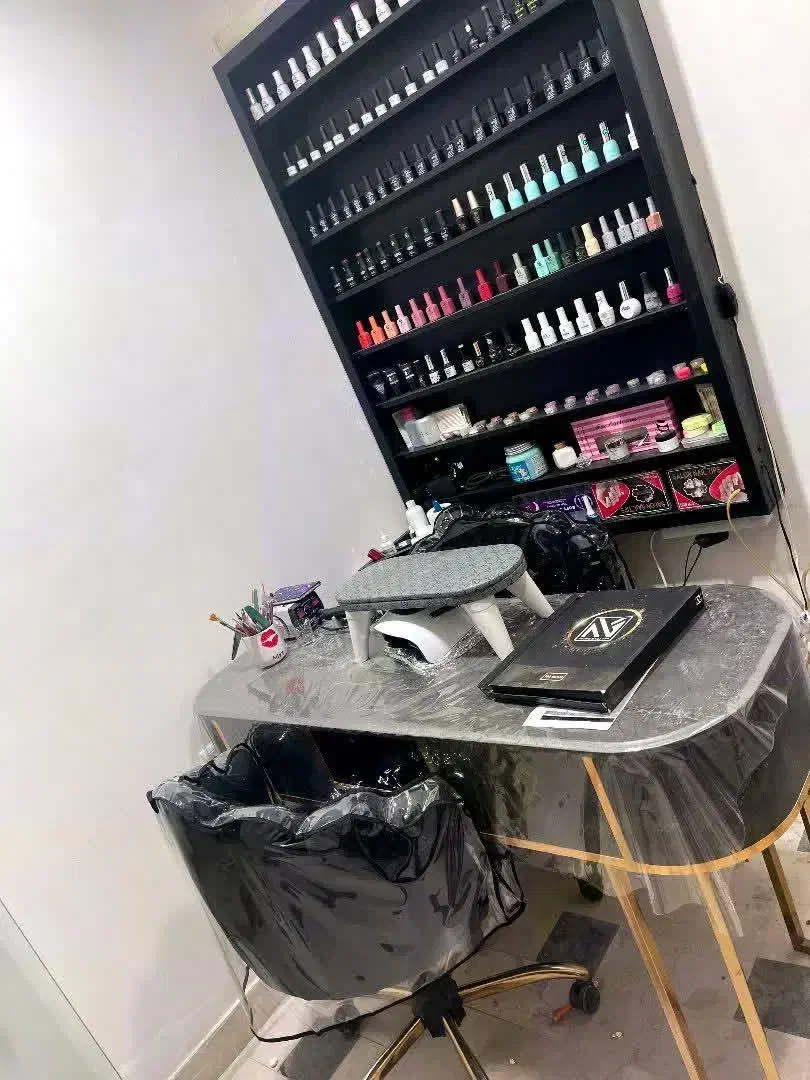 تمامی لوازم سالن|آرایشگاه و سالنهای زیبایی|بومهن, |دیوار