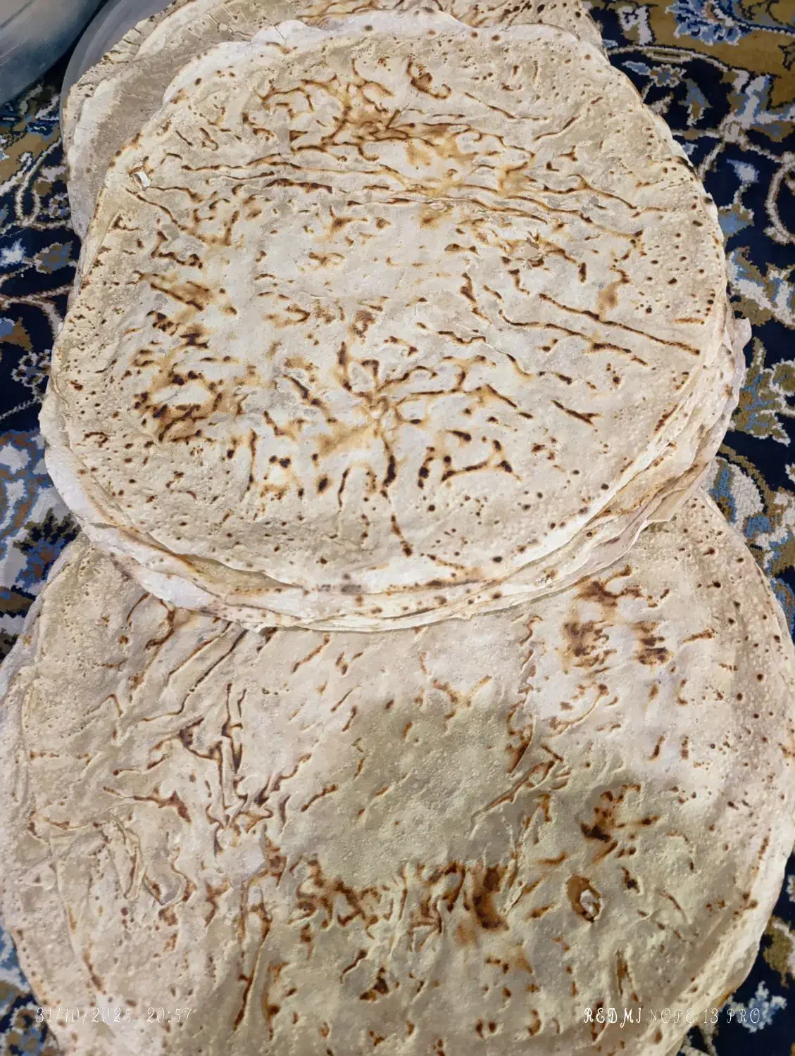 فروش و پخت نان تازه محلی|عمدهفروشی|همایجان, |دیوار